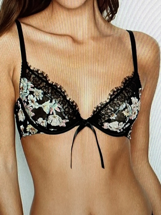 Victoria's Secret Other - VICTORIA'S SECRET Dream Angels Unlined Applique‎ Low Cut Demi Bra Size 32C